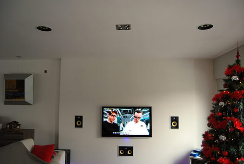 Home cinema met B&W inbouwluidsprekers inwall