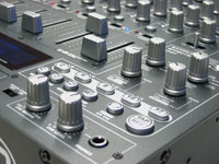 Synq SMX-2 mixer